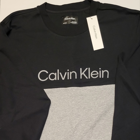 CALVIN KLEIN SWEATSHIRT - Picture 2 of 7
